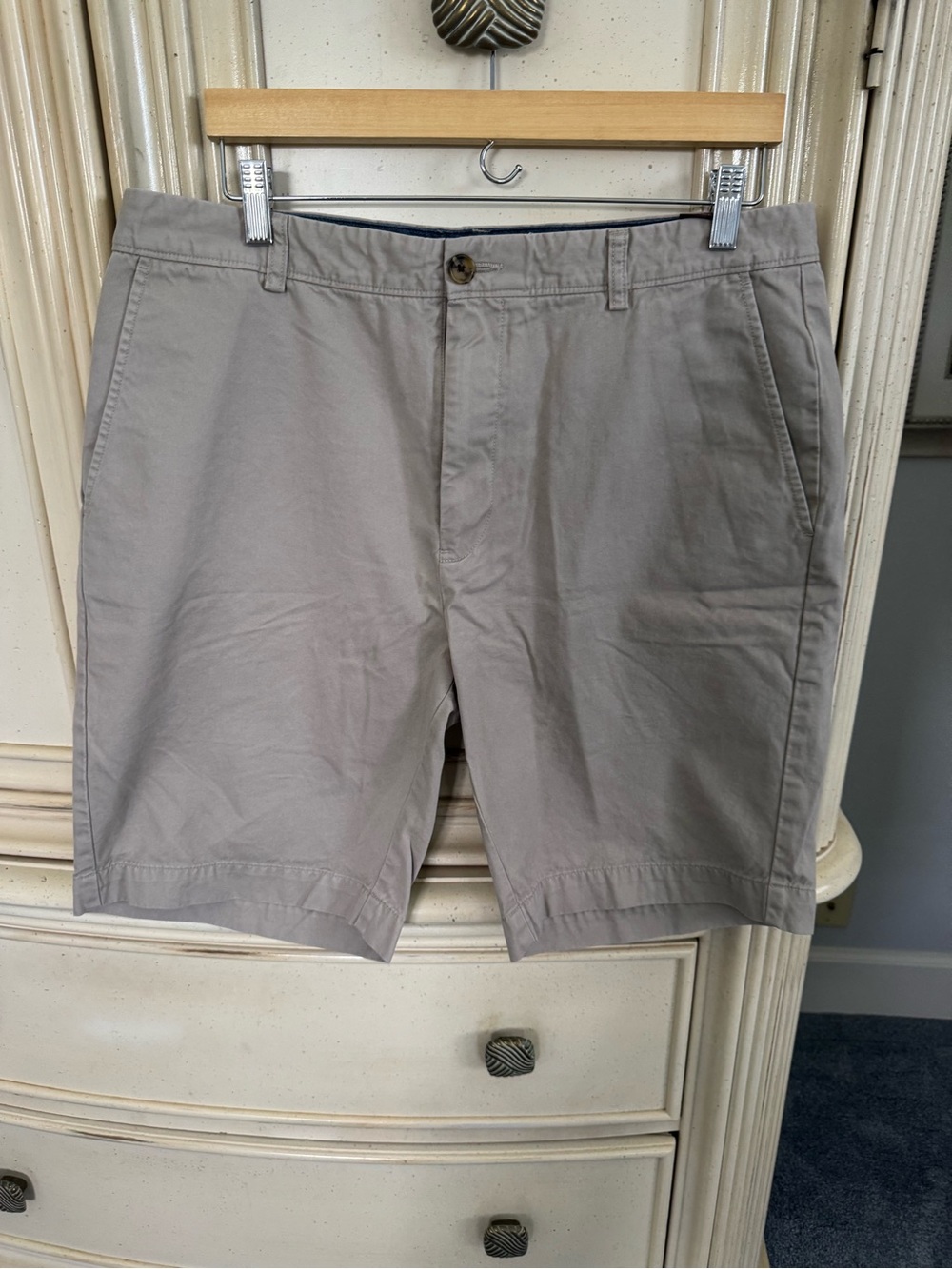 Johnston & Murphy Light Gray Flat Front Cotton Shorts